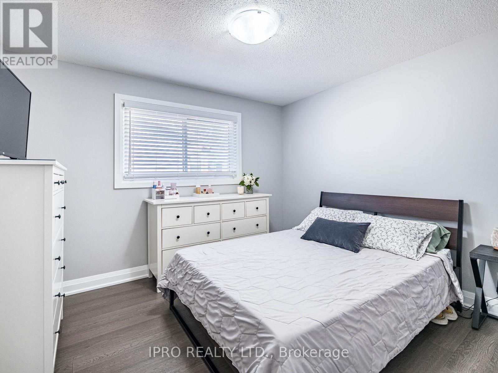 2152 Falmouth Terrace, Burlington, Ontario  L7P 1X9 - Photo 15 - W12183636