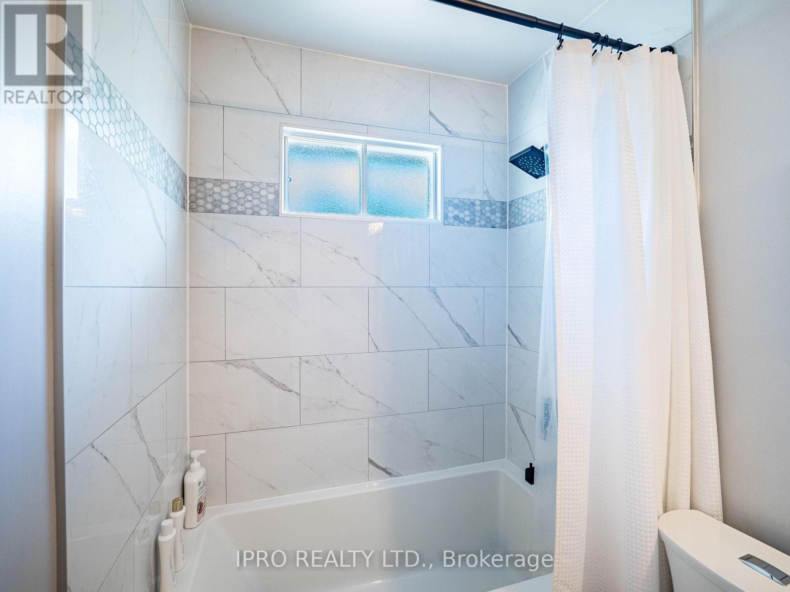 2152 Falmouth Terrace, Burlington, Ontario  L7P 1X9 - Photo 20 - W12183636