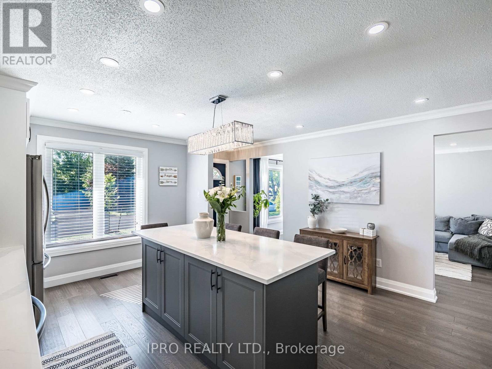 2152 Falmouth Terrace, Burlington, Ontario  L7P 1X9 - Photo 8 - W12183636