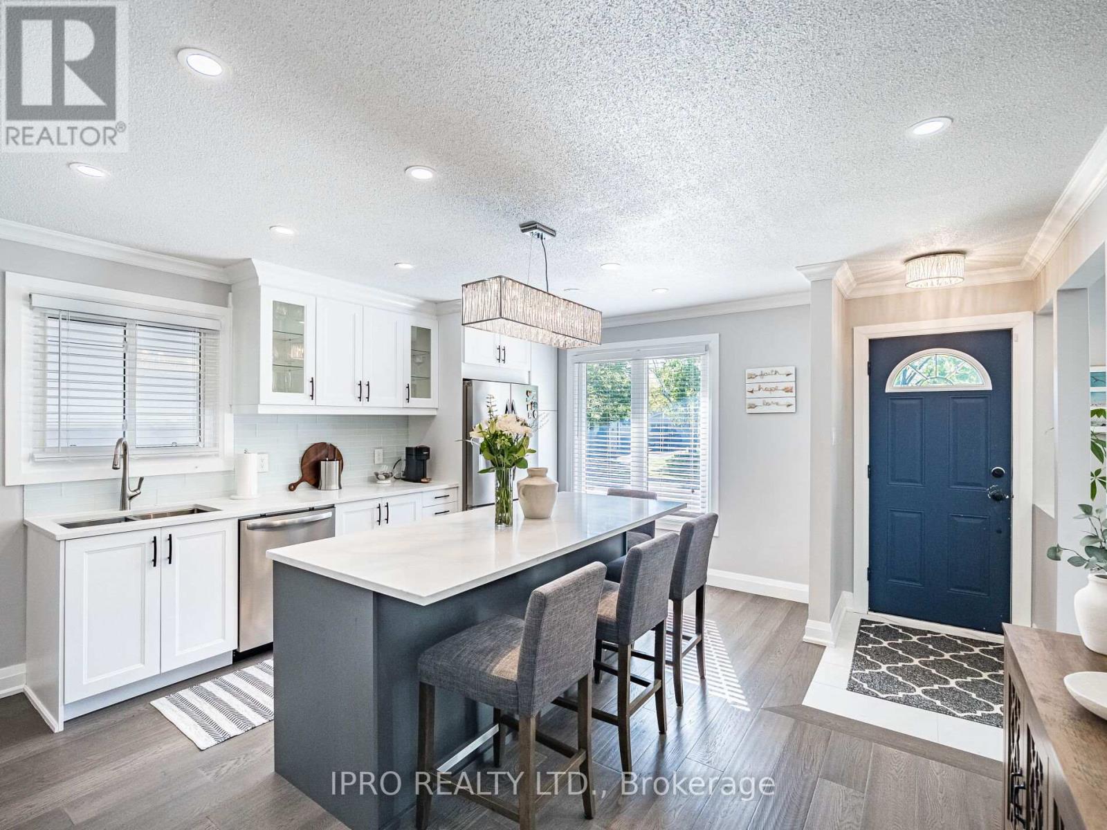 2152 Falmouth Terrace, Burlington, Ontario  L7P 1X9 - Photo 7 - W12183636