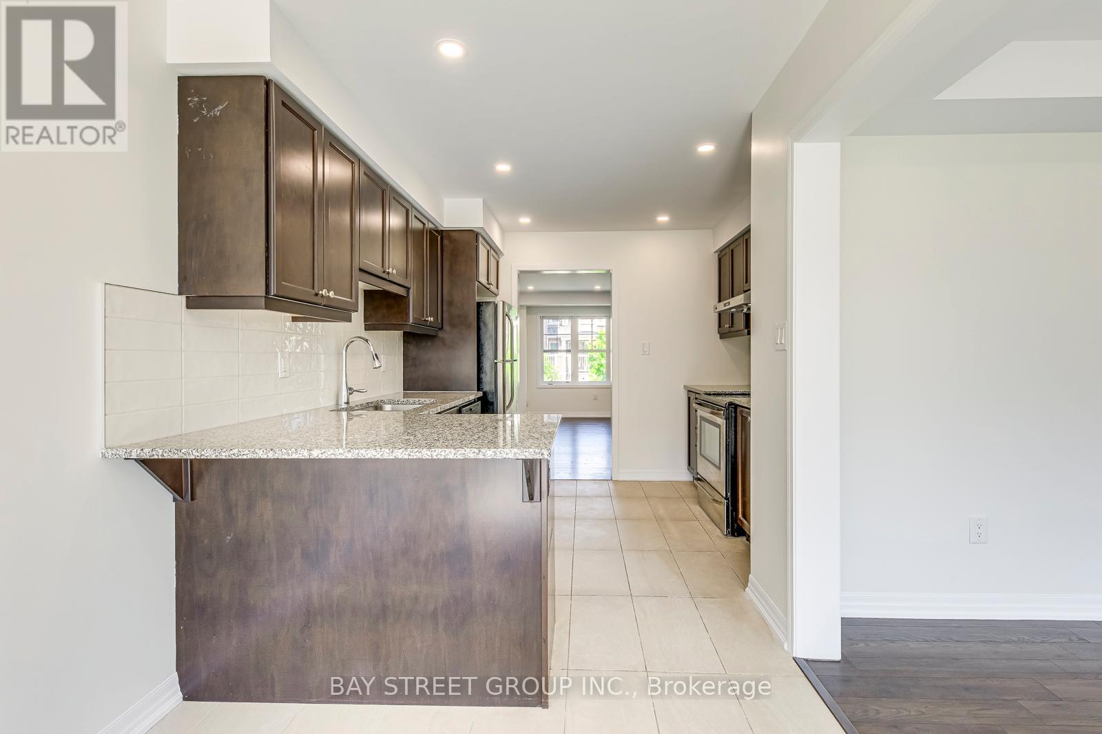 3060 Harebell Gate, Oakville, Ontario  L6M 0Y9 - Photo 22 - W12194332
