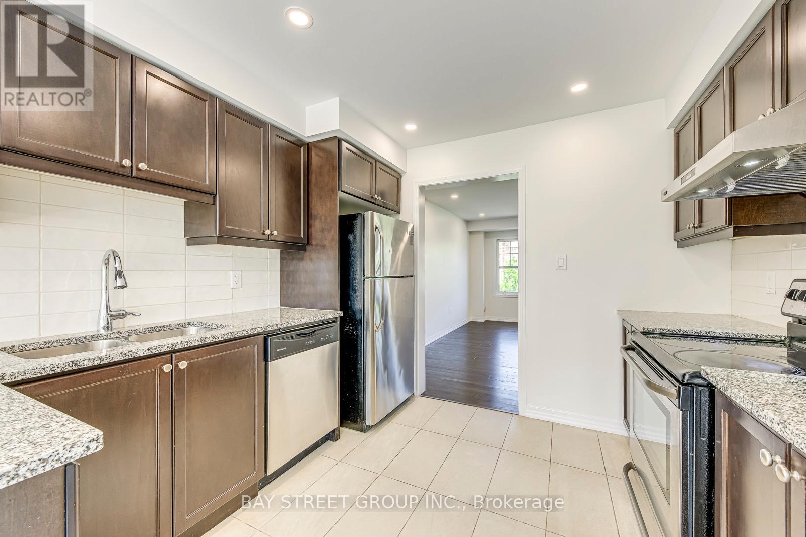 3060 Harebell Gate, Oakville, Ontario  L6M 0Y9 - Photo 23 - W12194332