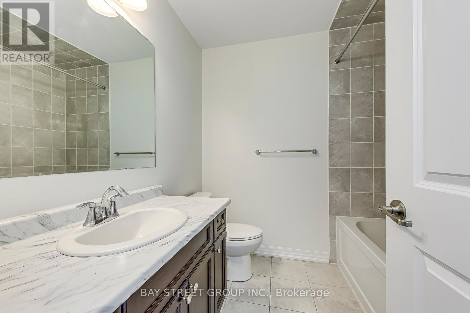 3060 Harebell Gate, Oakville, Ontario  L6M 0Y9 - Photo 44 - W12194332