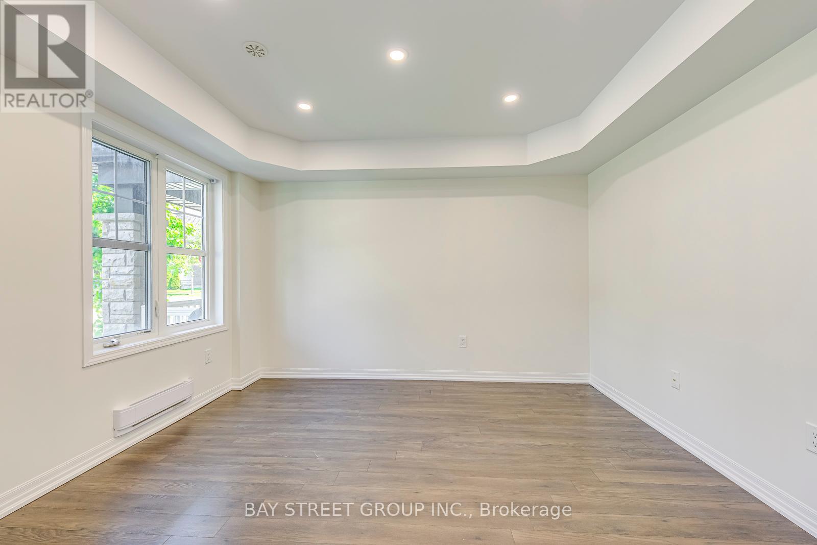 3060 Harebell Gate, Oakville, Ontario  L6M 0Y9 - Photo 8 - W12194332