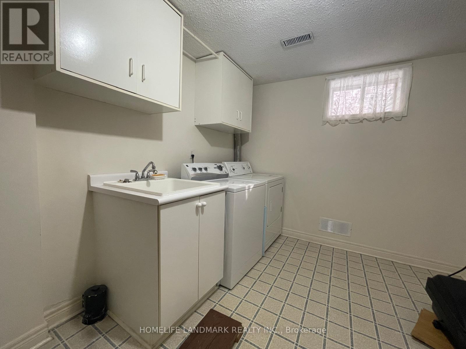 5844 Corinthian Trail, Mississauga, Ontario  L5M 6X8 - Photo 26 - W12194337