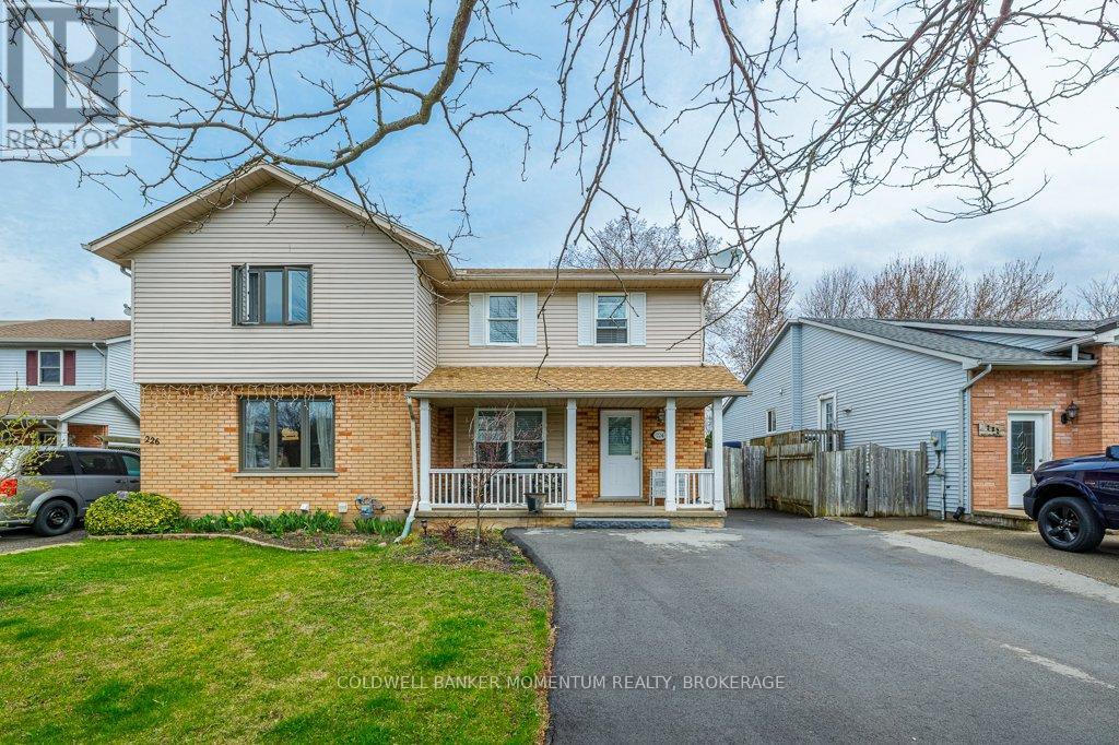 224 Windsor Street, Welland, Ontario  L3C 7A3 - Photo 3 - X12194391