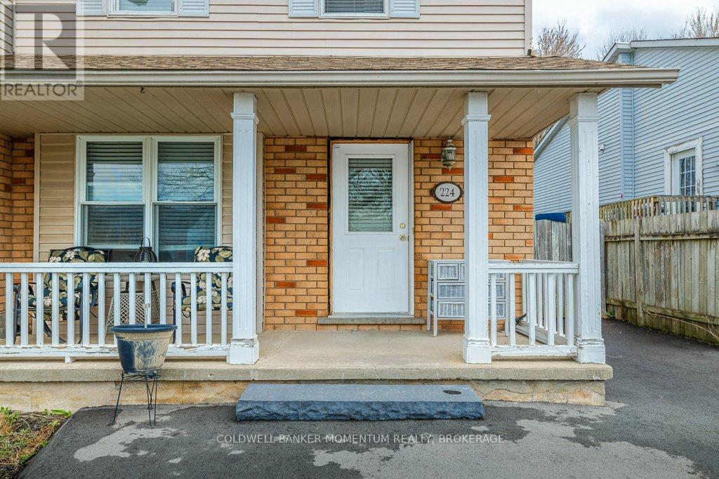 224 Windsor Street, Welland, Ontario  L3C 7A3 - Photo 5 - X12194391