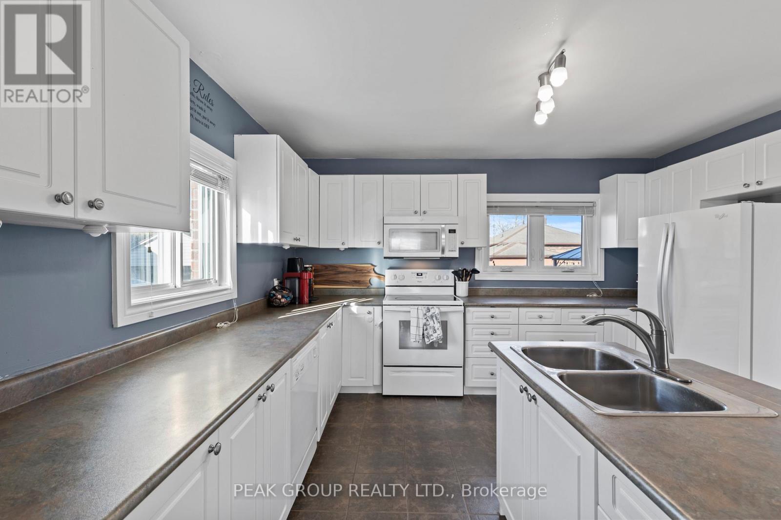 329 Scholfield Avenue S, Welland, Ontario  L3B 1P1 - Photo 12 - X12194447