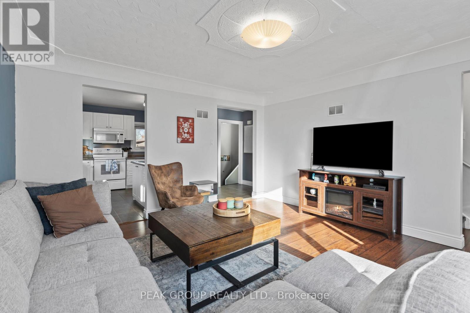 329 Scholfield Avenue S, Welland, Ontario  L3B 1P1 - Photo 6 - X12194447