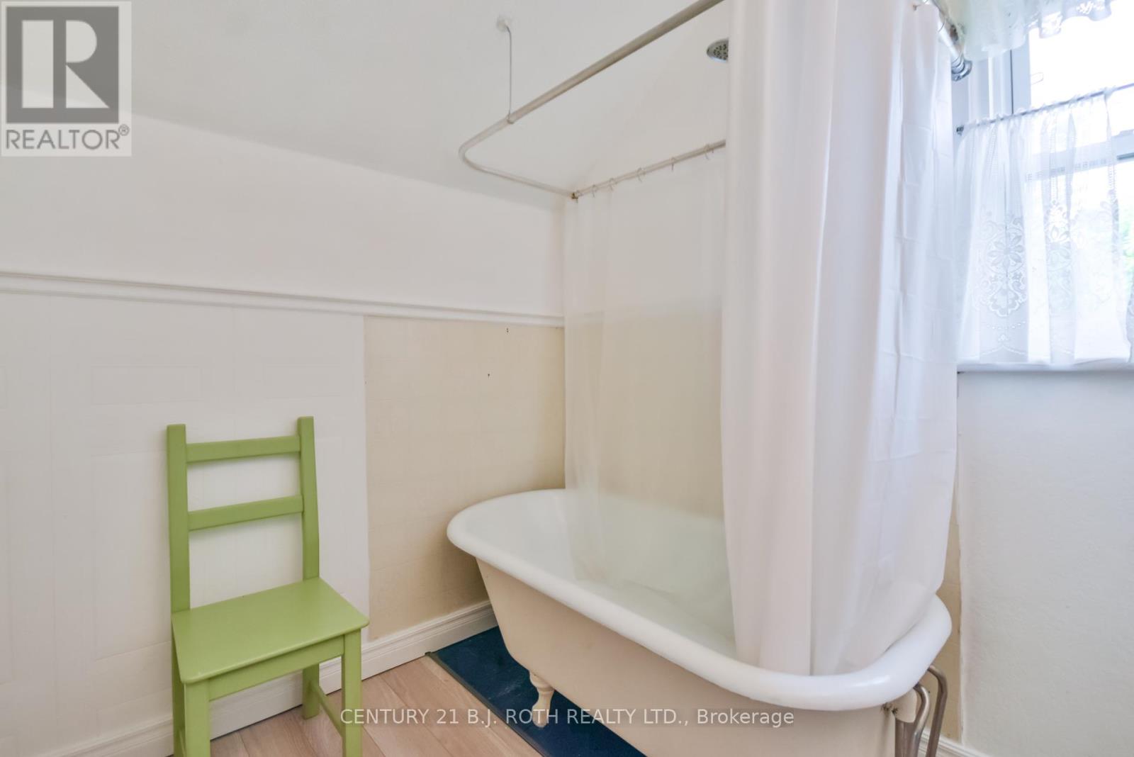 791 Bay Street, Gravenhurst, Ontario  P1P 1G7 - Photo 22 - X12194338