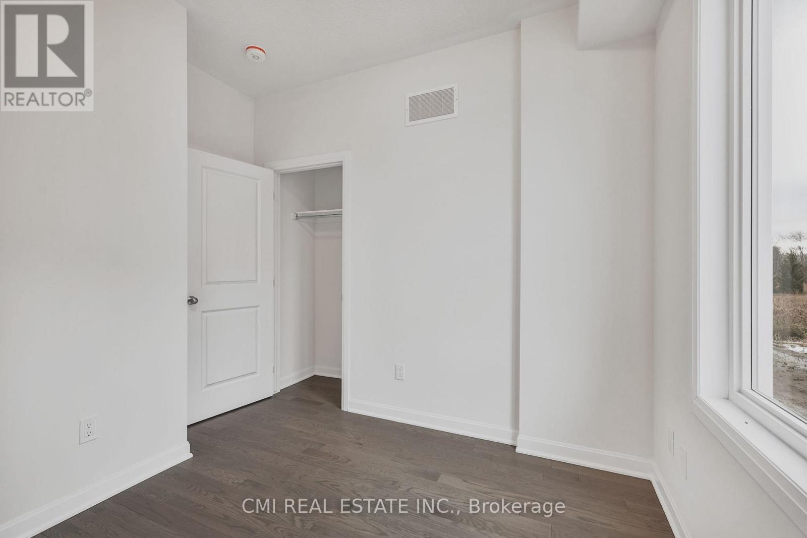 12 Oakmont Drive, Loyalist, Ontario  K0H 1G0 - Photo 16 - X12194351