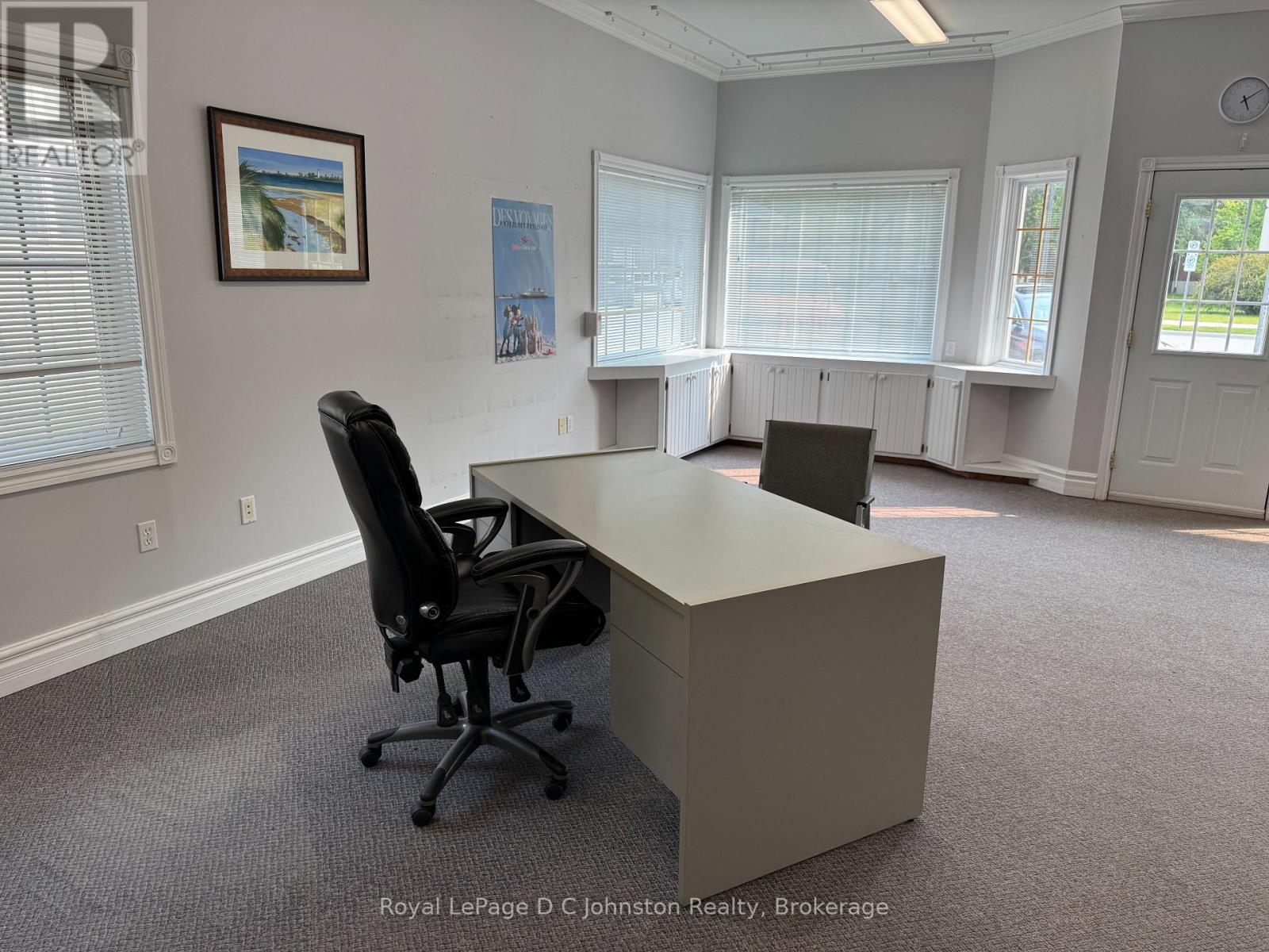 140 High Street, Saugeen Shores, Ontario N0H 2L0 - Photo 10 - X12194396