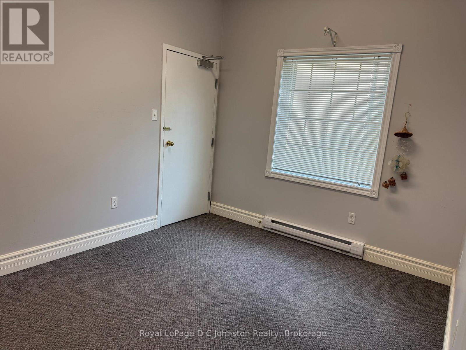 140 High Street, Saugeen Shores, Ontario N0H 2L0 - Photo 11 - X12194396