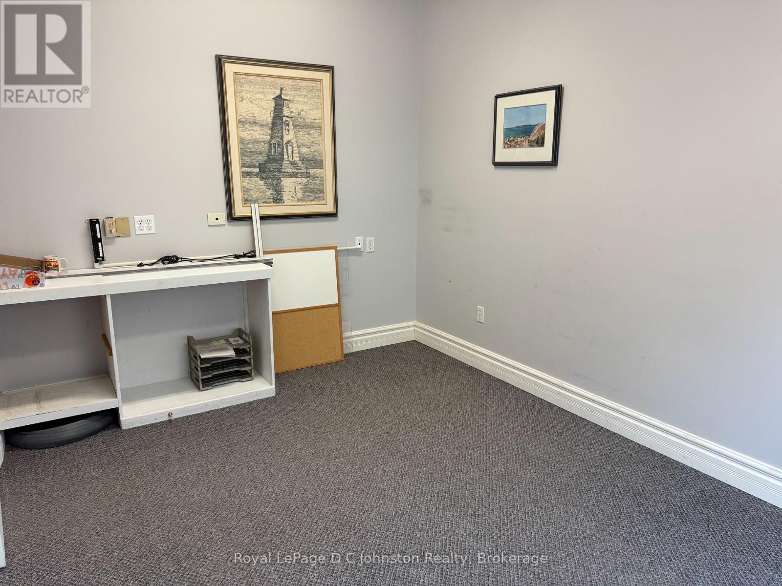 140 High Street, Saugeen Shores, Ontario N0H 2L0 - Photo 12 - X12194396