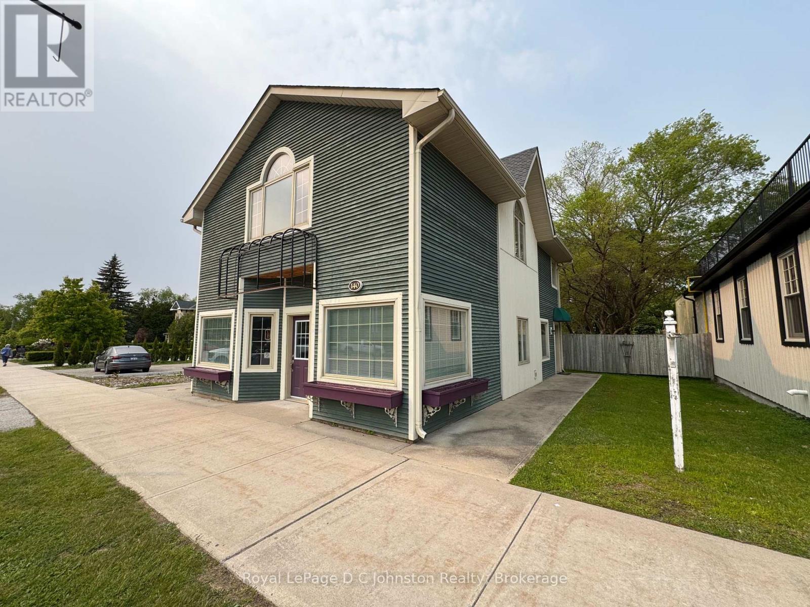 140 High Street, Saugeen Shores, Ontario N0H 2L0 - Photo 2 - X12194396
