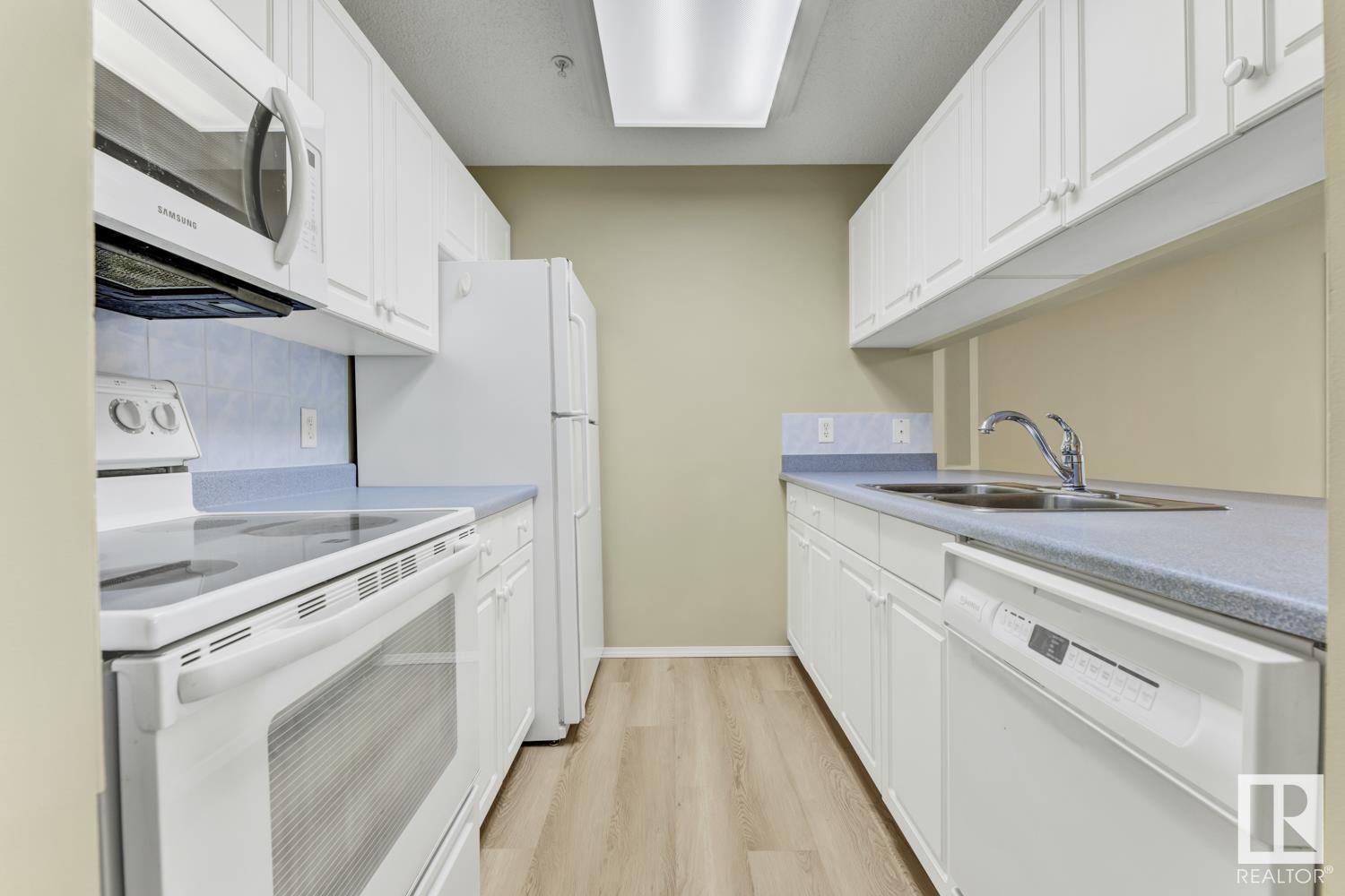 Property at #330 17447 98A AV NW image 4