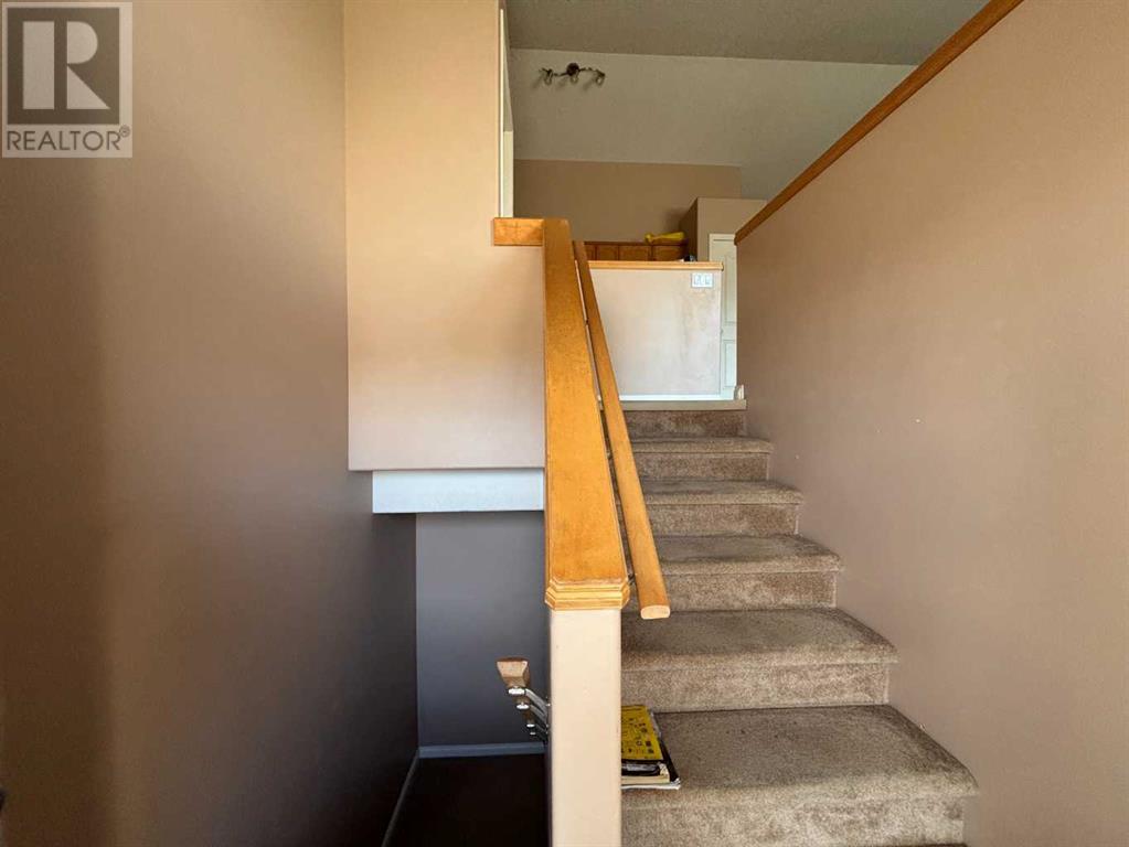 199 Blackfoot Boulevard W, Lethbridge, Alberta  T1K 7Z2 - Photo 2 - A2205474