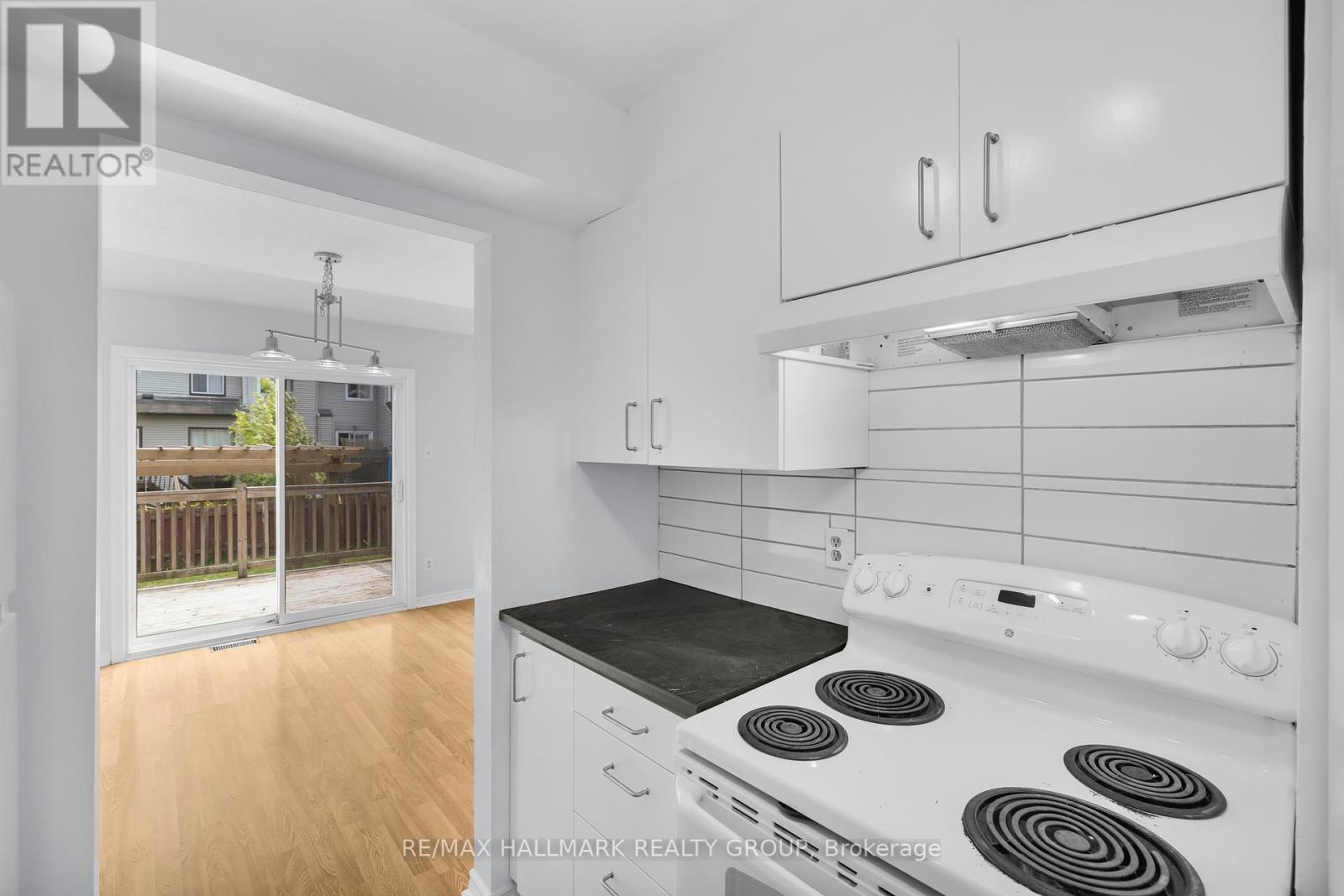 131 Tartan Drive, Ottawa, Ontario  K2J 3S6 - Photo 11 - X12194387