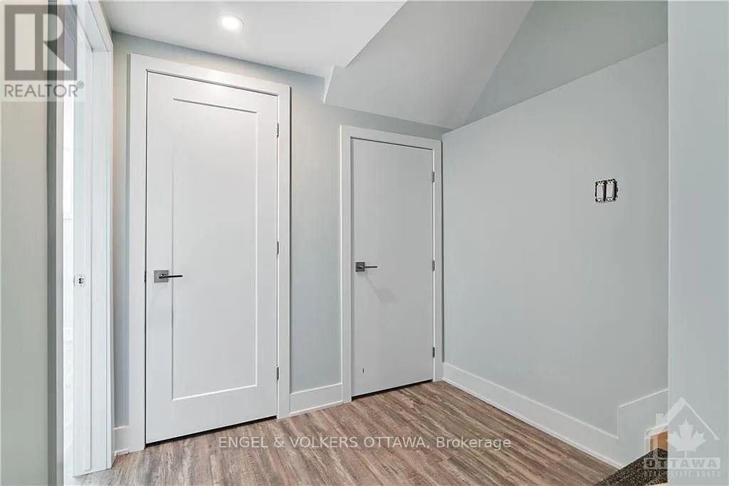 4 - 569 Mcleod Street, Ottawa, Ontario  K1R 5R2 - Photo 4 - X12194418