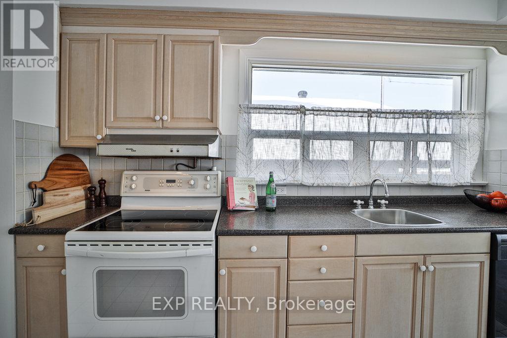 56 Gage Avenue, Toronto, Ontario  M1J 1T8 - Photo 11 - E12079969