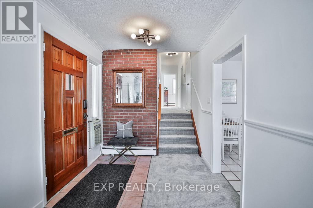 56 Gage Avenue, Toronto, Ontario  M1J 1T8 - Photo 2 - E12079969
