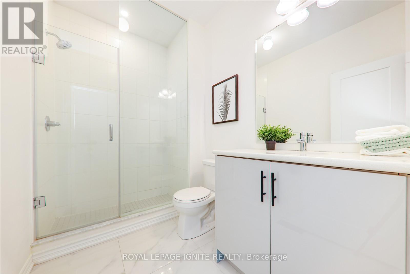 301 Danny Wheeler Boulevard, Georgina, Ontario  L4P 0K1 - Photo 33 - N12163844