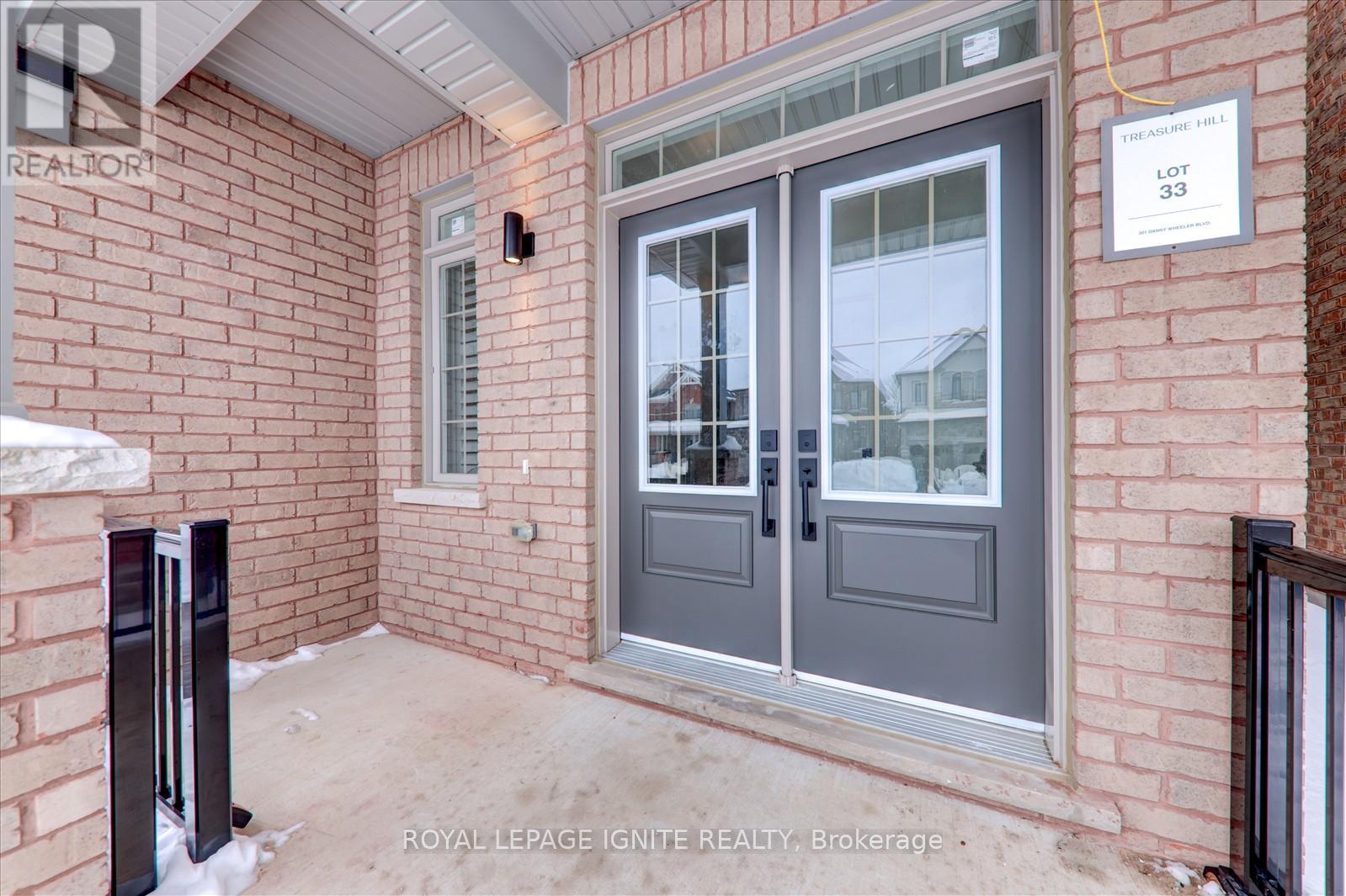 301 Danny Wheeler Boulevard, Georgina, Ontario  L4P 0K1 - Photo 5 - N12163844