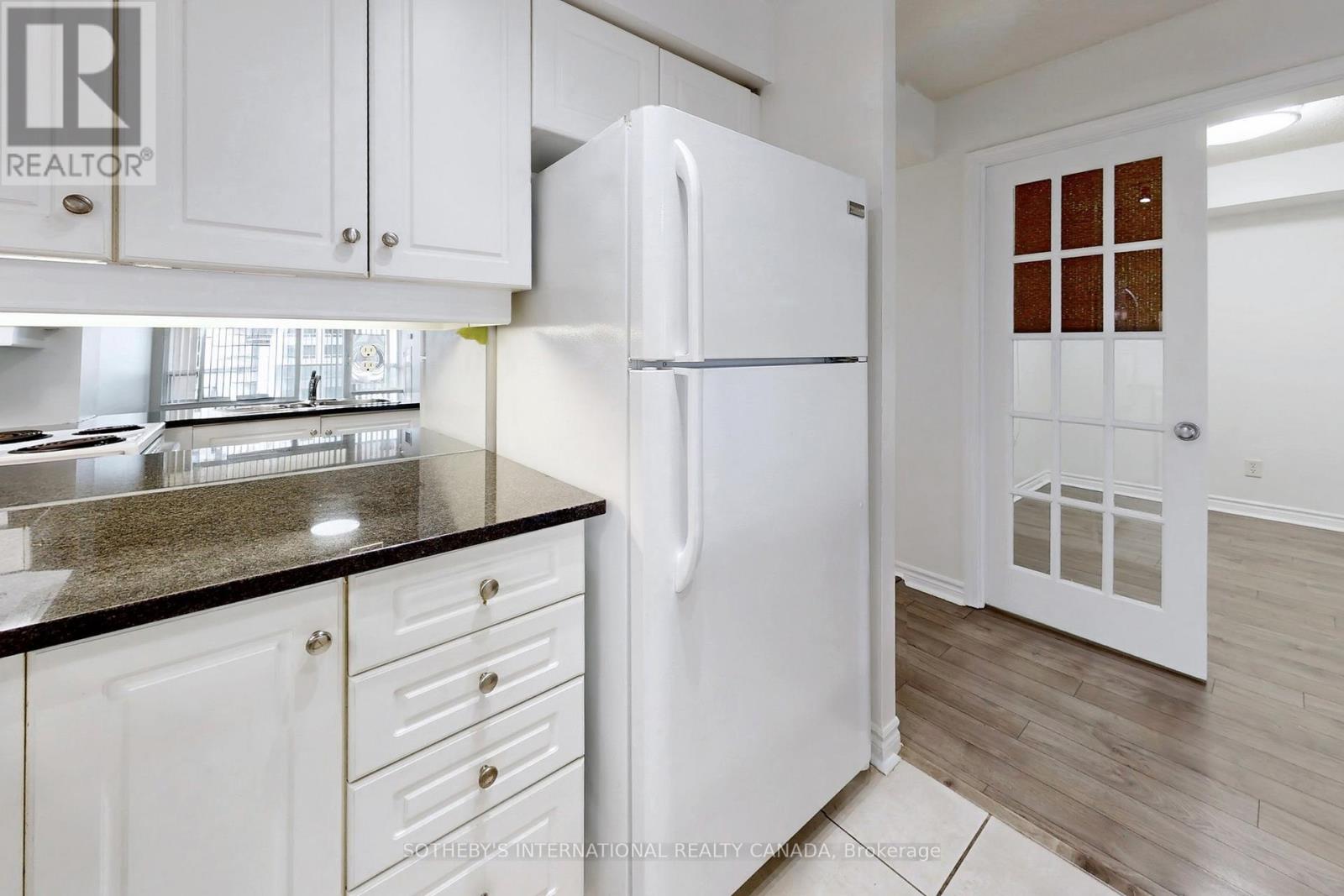 1310 - 2 Rean Drive, Toronto, Ontario  M2K 3B8 - Photo 12 - C12194381