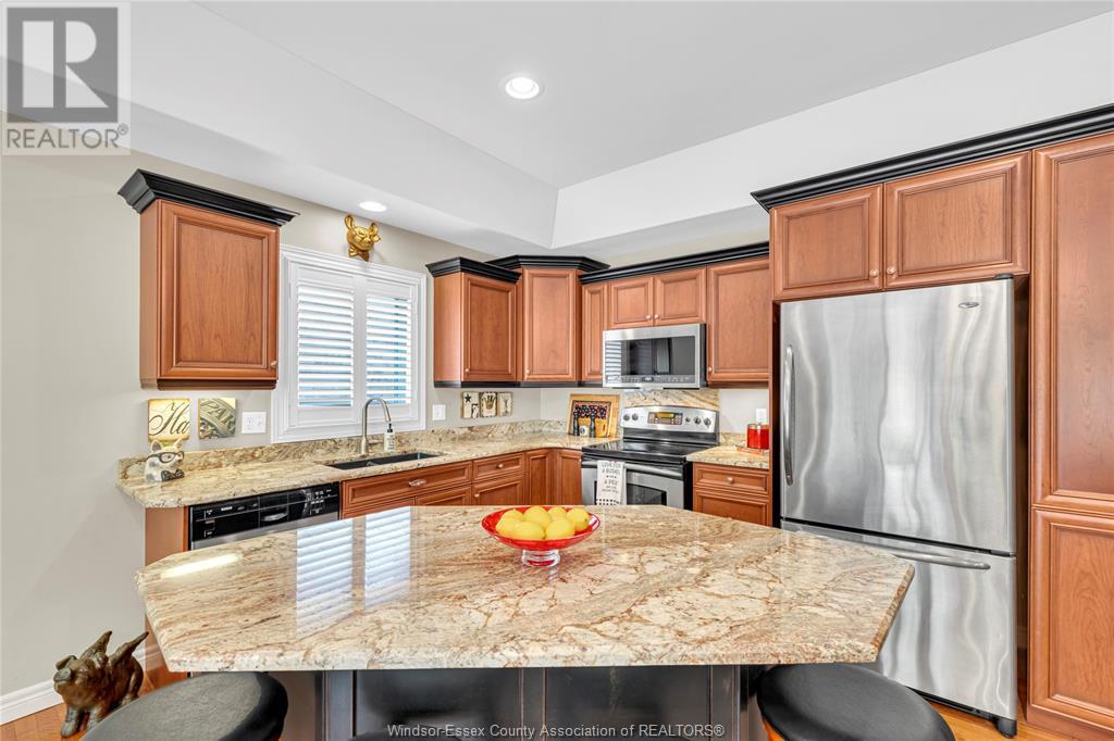 Property at 768 Newport image 3