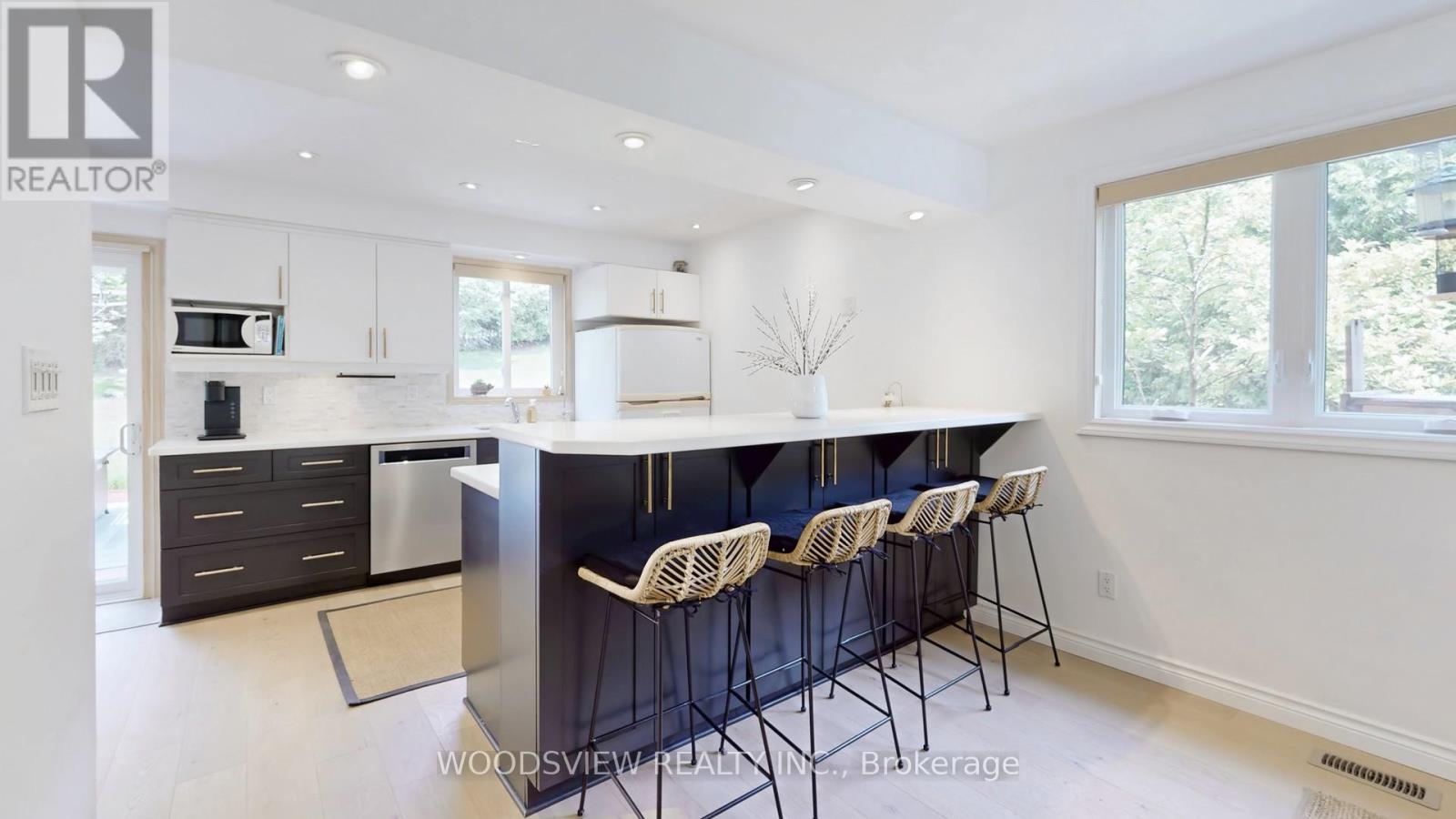 63 Ewen Drive, Uxbridge, Ontario  L9P 1L5 - Photo 4 - N12194445