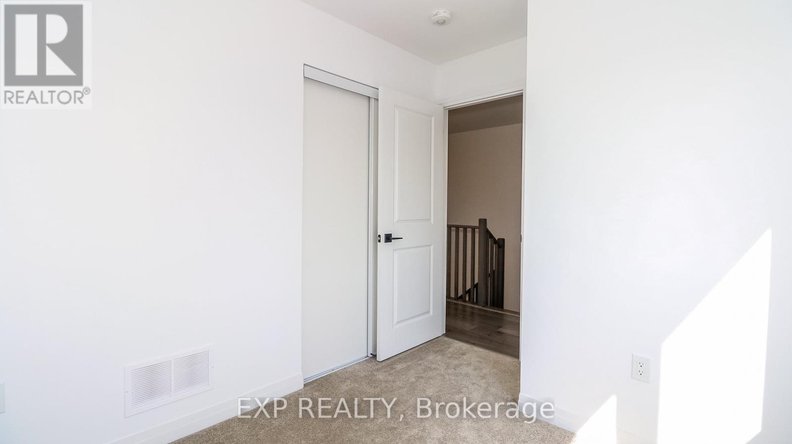 16 Haven Lane, Barrie, Ontario  L9J 0M4 - Photo 29 - S12194397