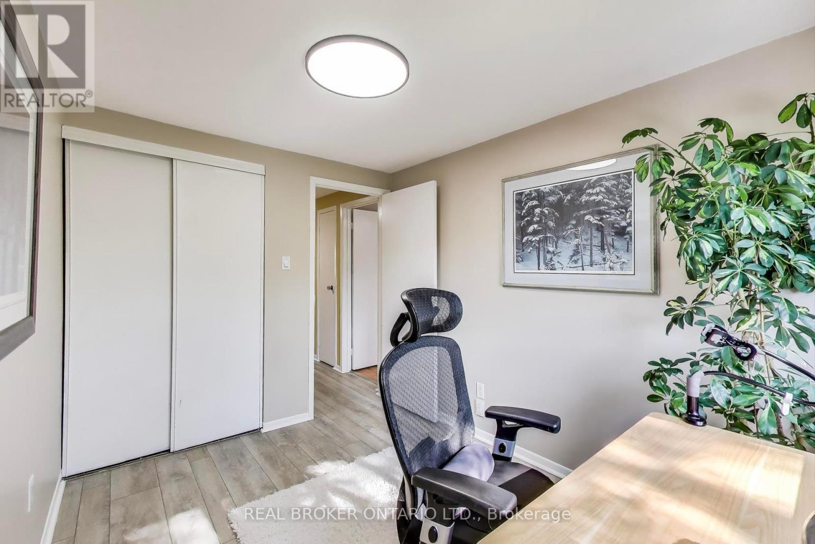 2909 Bramshaw Gardens, Mississauga, Ontario  L5N 1S2 - Photo 21 - W12194404