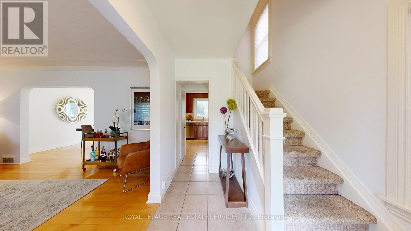 15 Oak Hampton Boulevard, Toronto, Ontario  M9A 2T9 - Photo 6 - W12194423