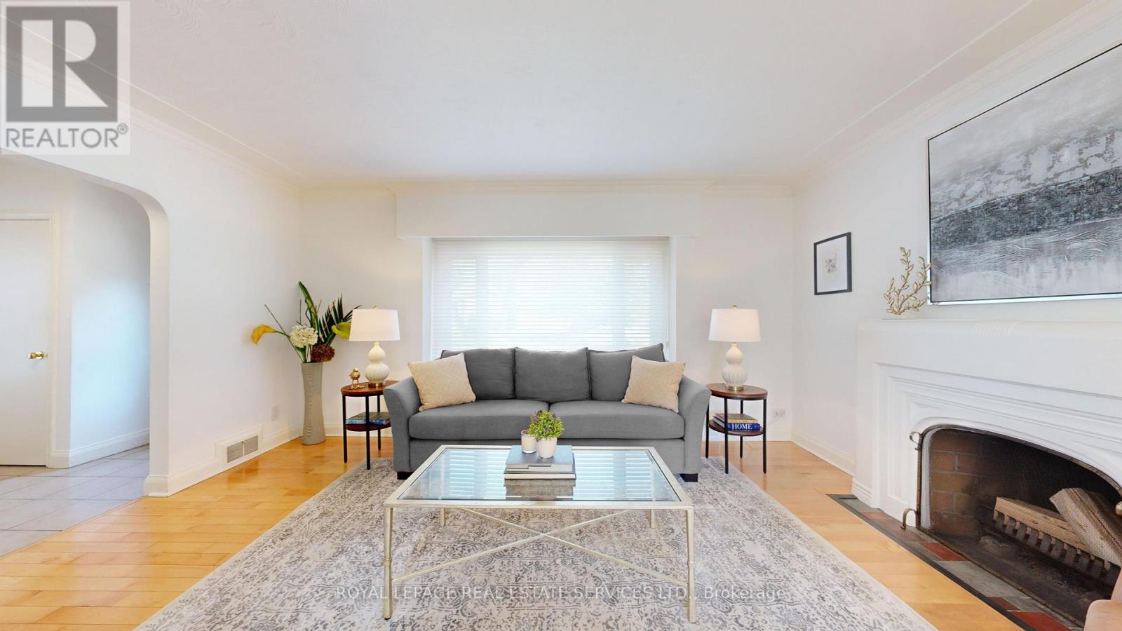 15 Oak Hampton Boulevard, Toronto, Ontario  M9A 2T9 - Photo 9 - W12194423