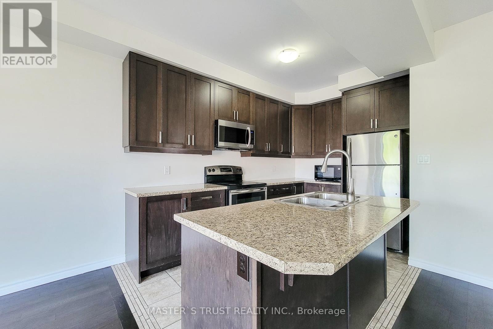 74 Vinton Road, Hamilton, Ontario  L9K 0G6 - Photo 12 - X12194392