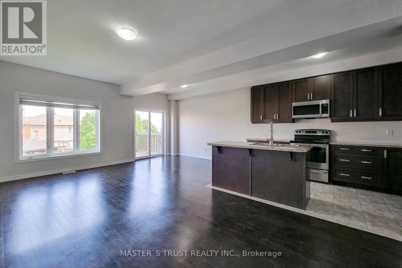 74 Vinton Road, Hamilton, Ontario  L9K 0G6 - Photo 8 - X12194392