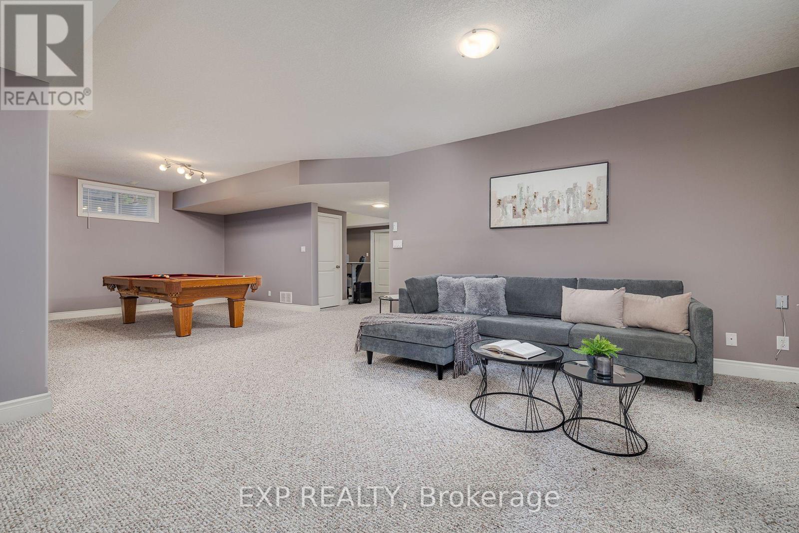 679 Salzburg Drive, Waterloo, Ontario  N2V 2N8 - Photo 26 - X12194403