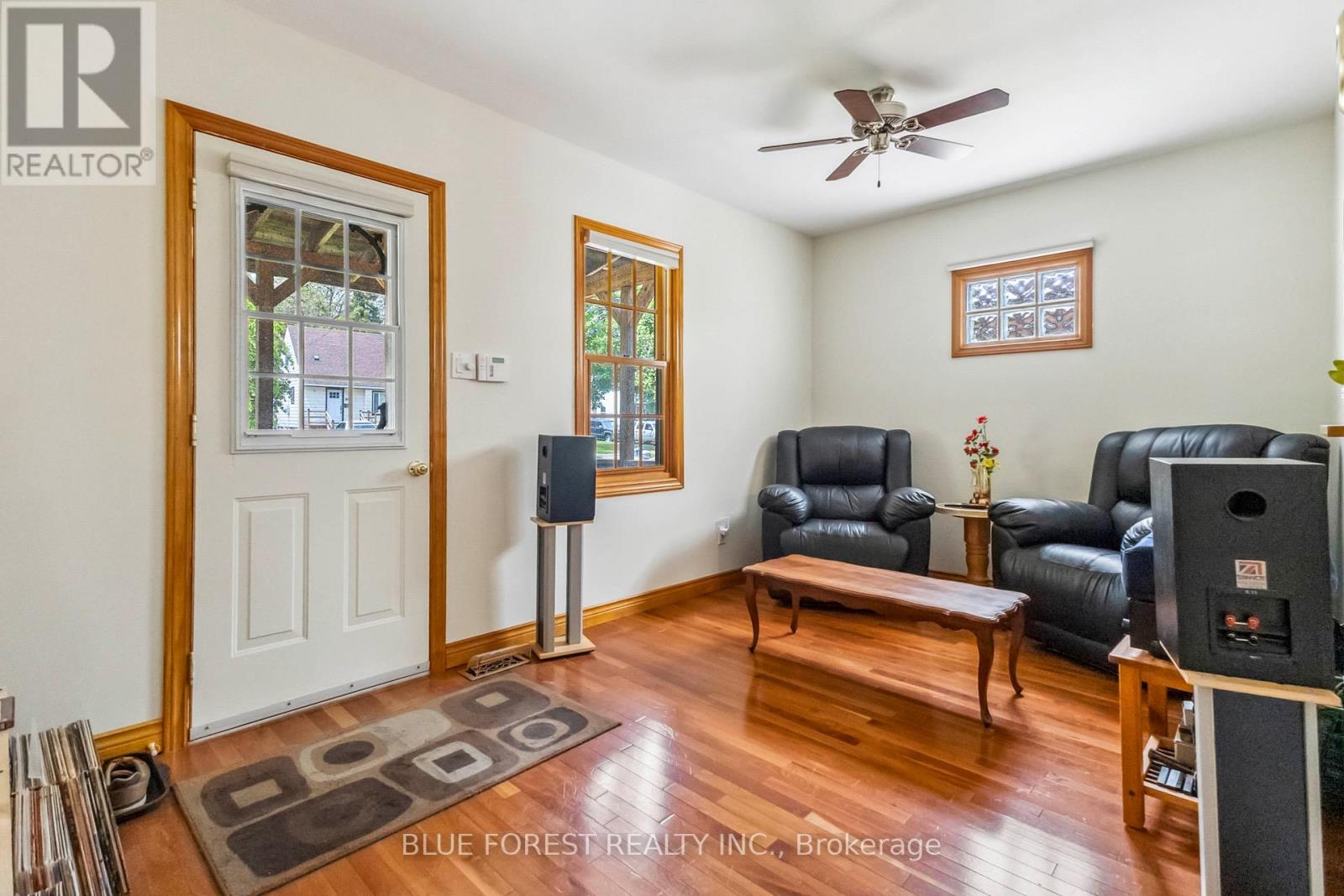 Photo 8 of 40 for 140 Emerson Avenue