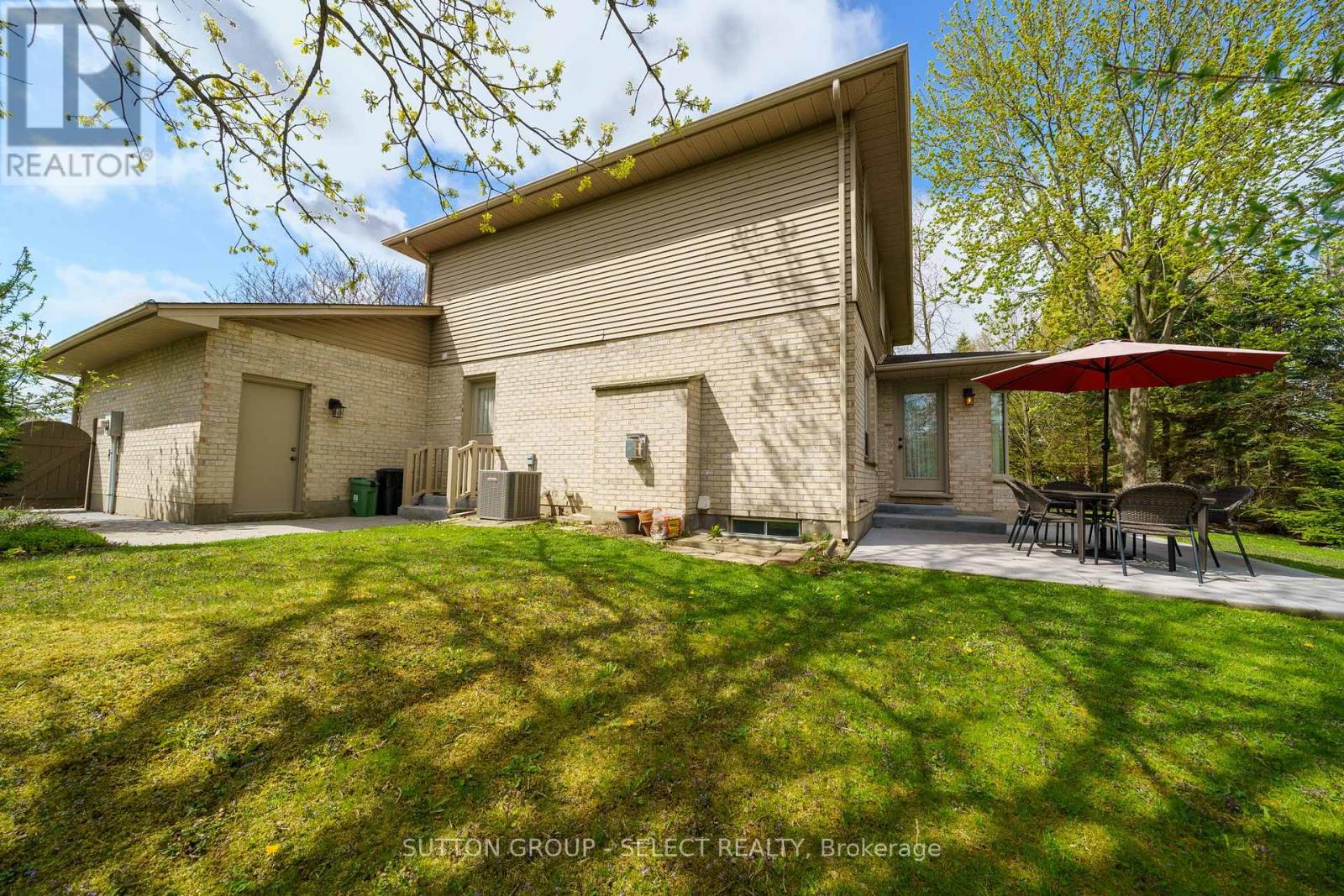 122 Moraine Court, London North, Ontario N6G 4Z2 - Photo 31 - X12194539