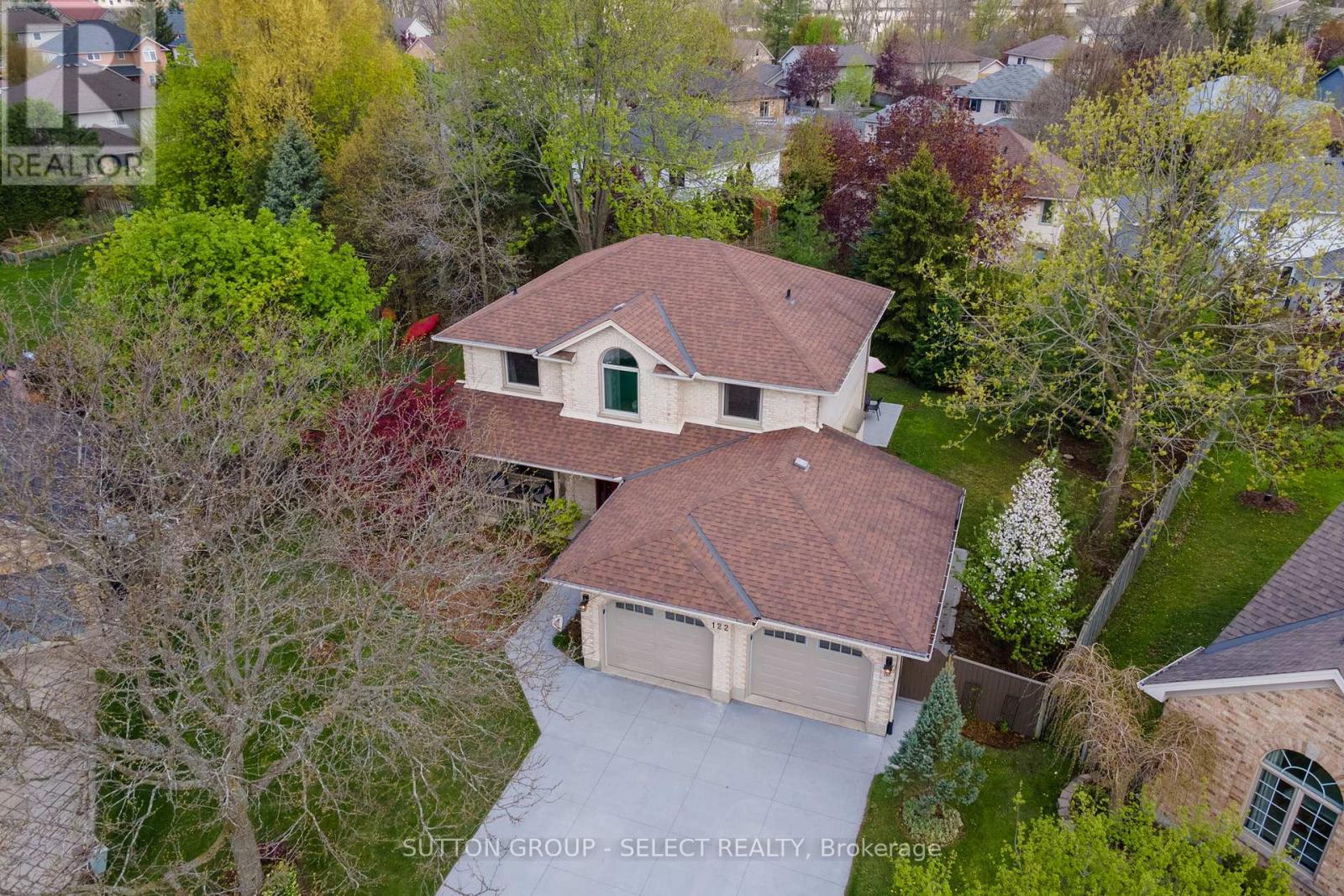 122 Moraine Court, London North, Ontario N6G 4Z2 - Photo 4 - X12194539