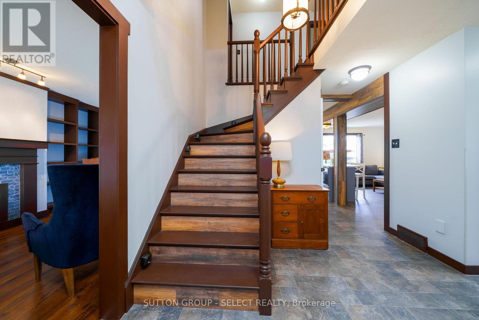 122 Moraine Court, London North, Ontario N6G 4Z2 - Photo 6 - X12194539