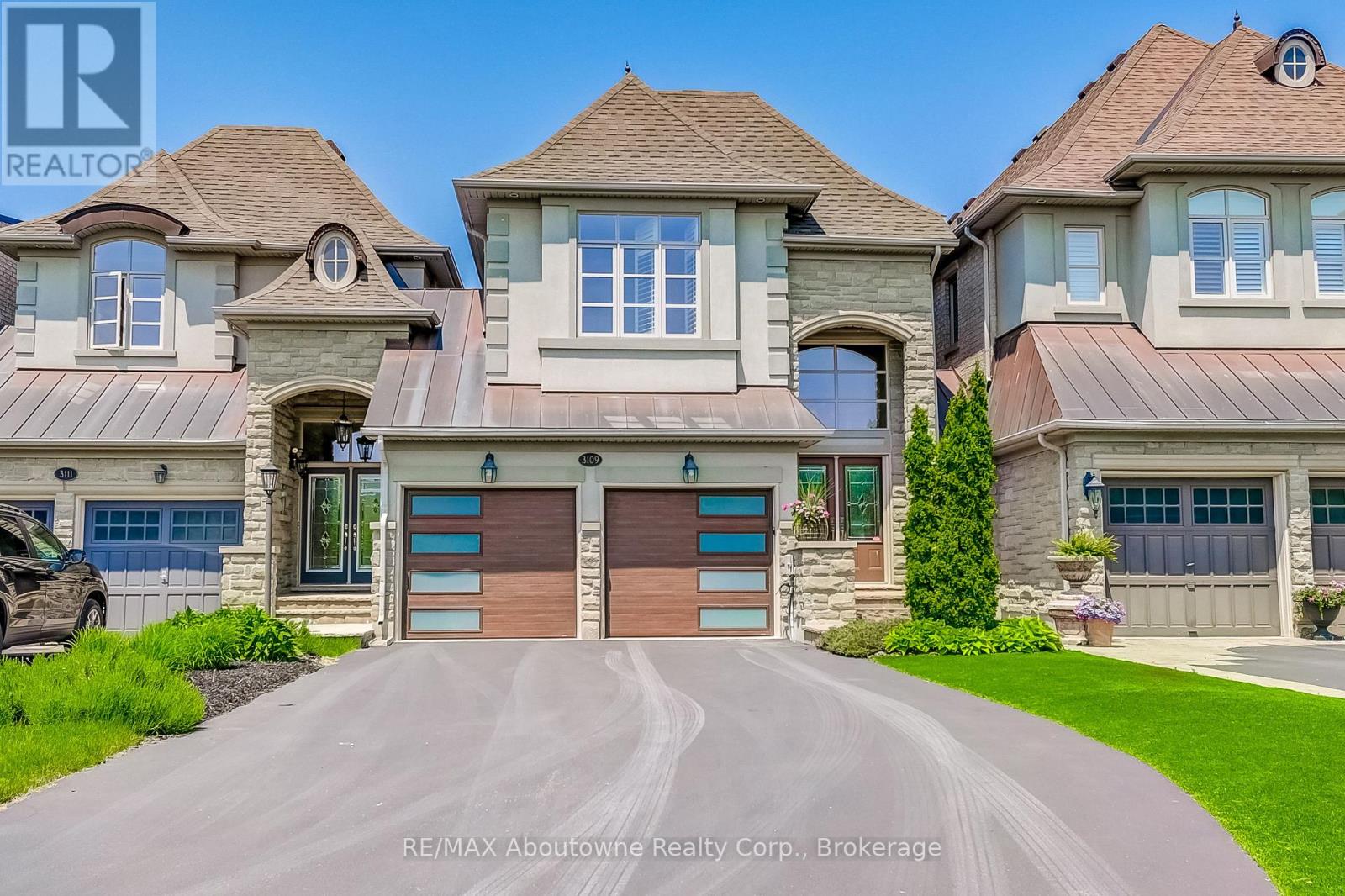 3109 Watercliffe Court, Oakville, Ontario  L6M 0K7 - Photo 1 - W12194532