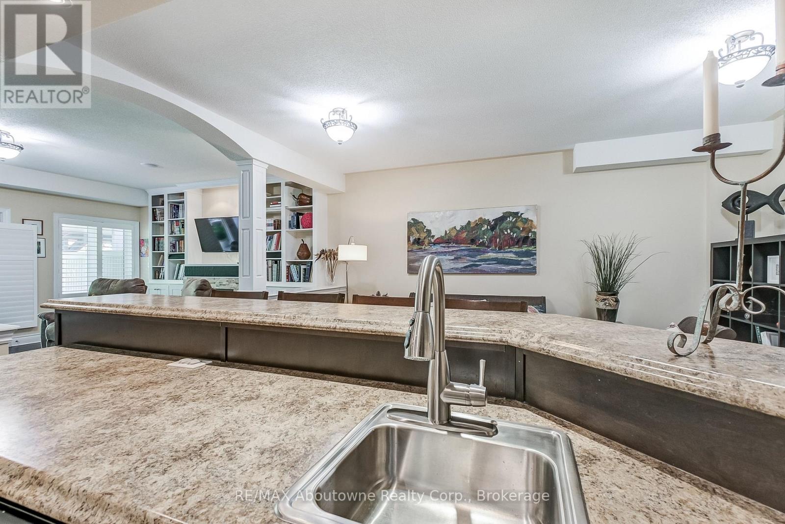 3109 Watercliffe Court, Oakville, Ontario  L6M 0K7 - Photo 30 - W12194532