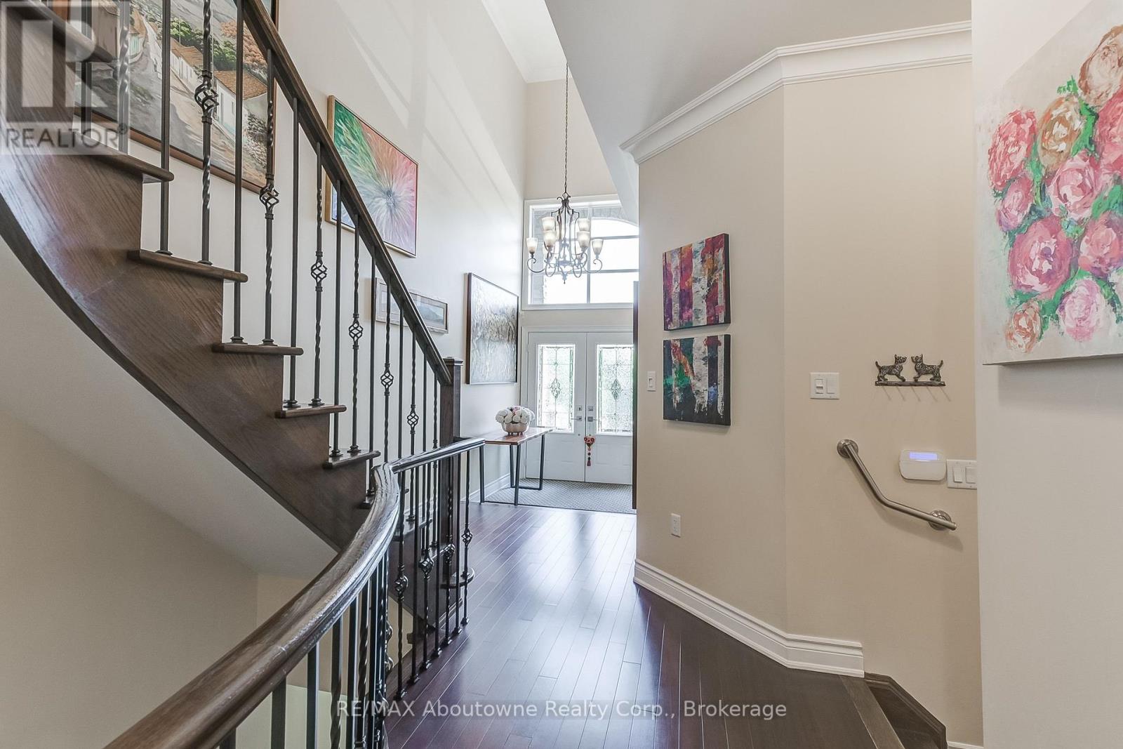 3109 Watercliffe Court, Oakville, Ontario  L6M 0K7 - Photo 4 - W12194532