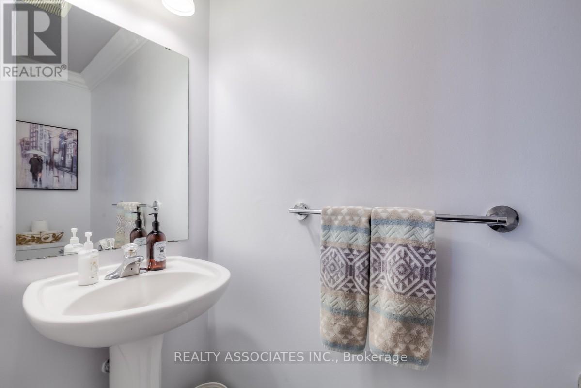 67 Chasser Drive, Markham, Ontario  L6E 1S6 - Photo 17 - N12103972