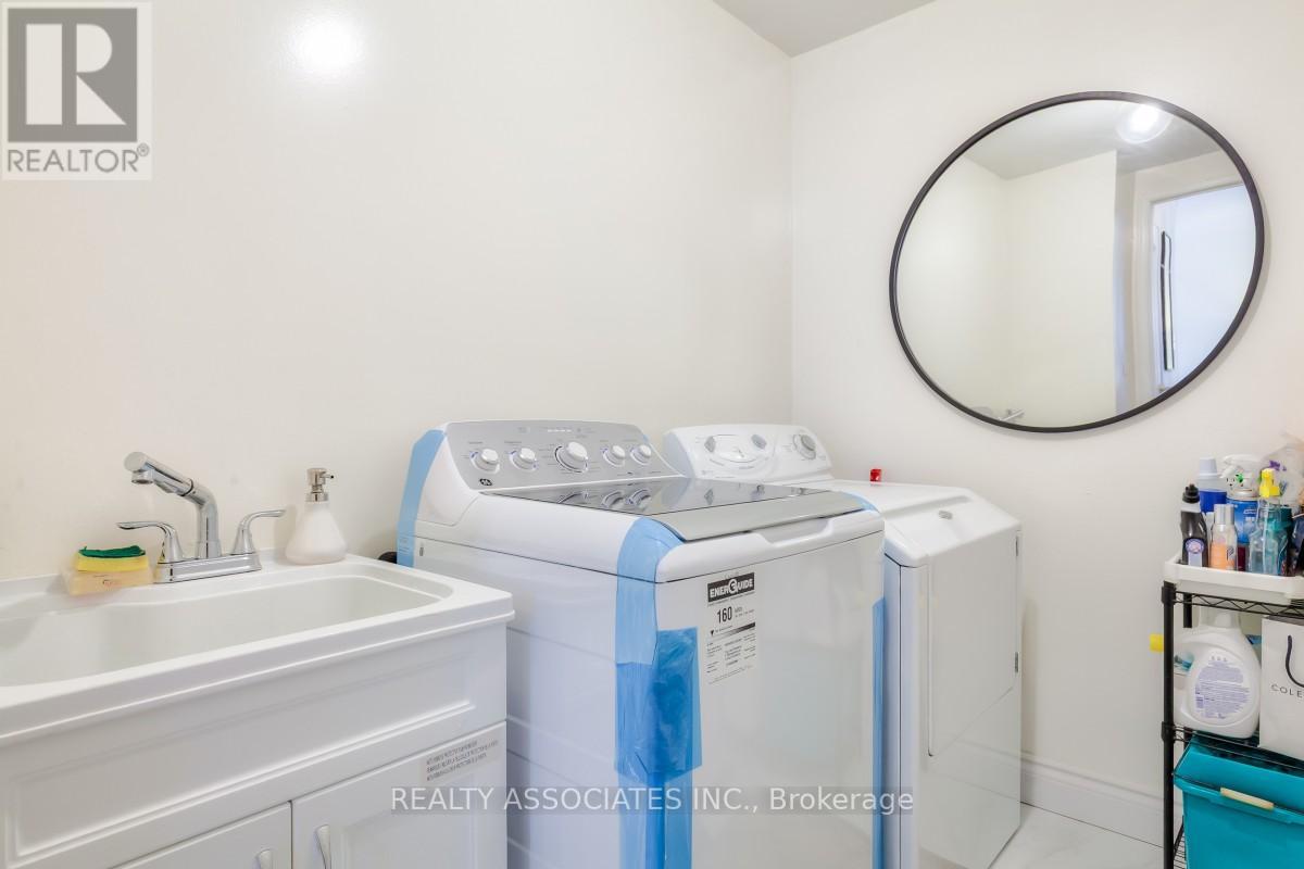 67 Chasser Drive, Markham, Ontario  L6E 1S6 - Photo 33 - N12103972