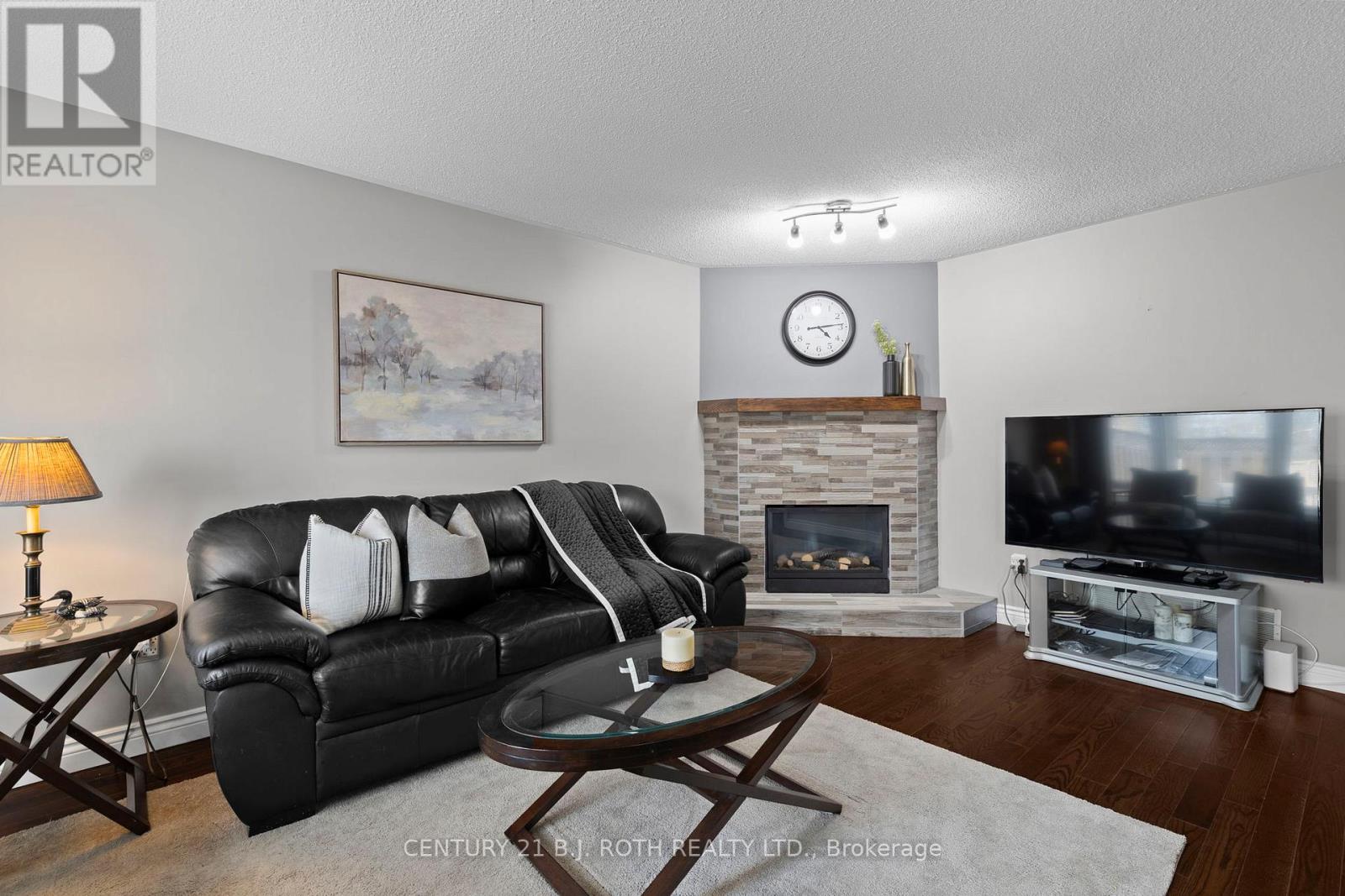18 Irwin Drive, Barrie, Ontario  L4N 7A6 - Photo 12 - S12162361