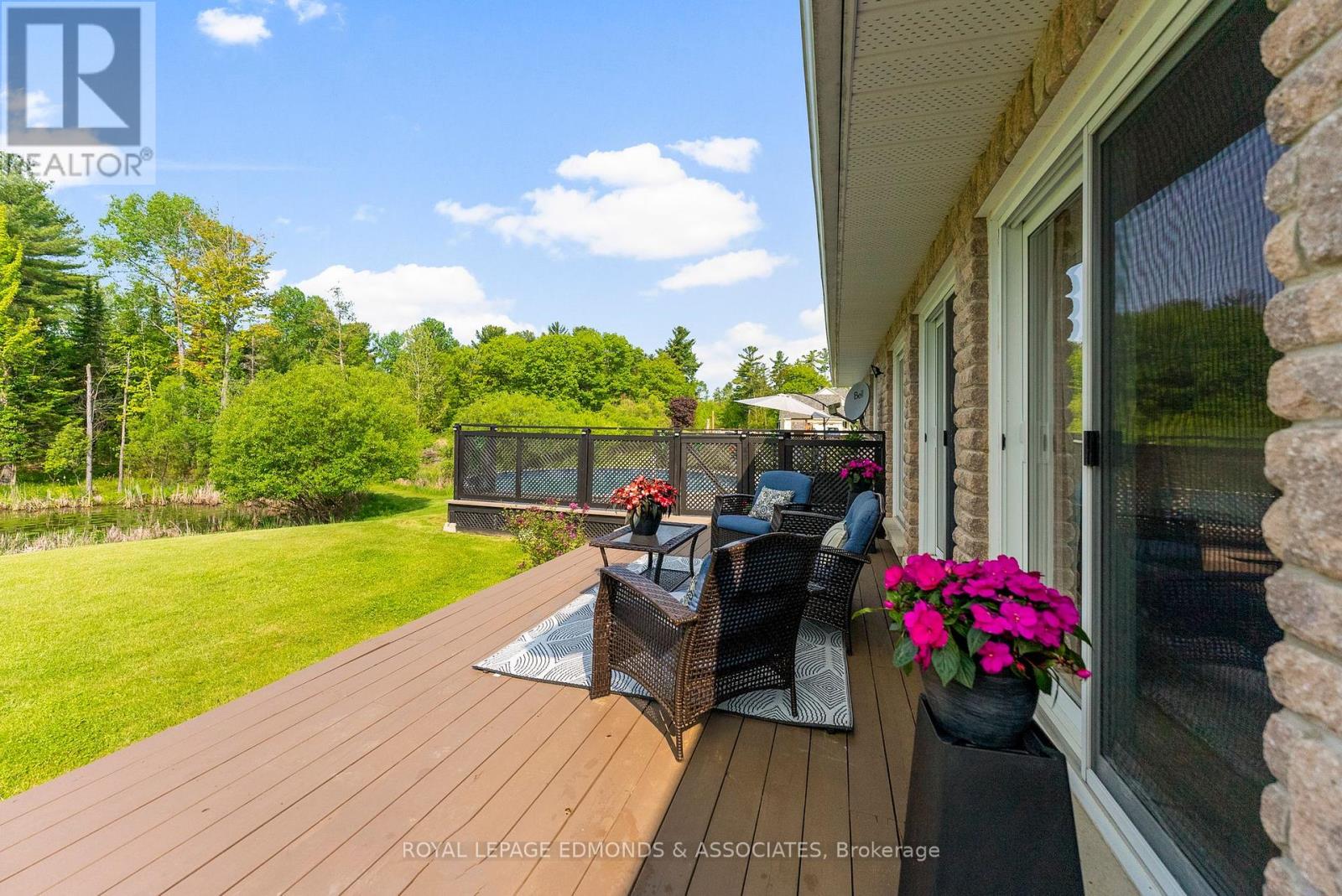 50 Blue Danube Way, Laurentian Valley, Ontario  K8A 6W2 - Photo 36 - X12194527