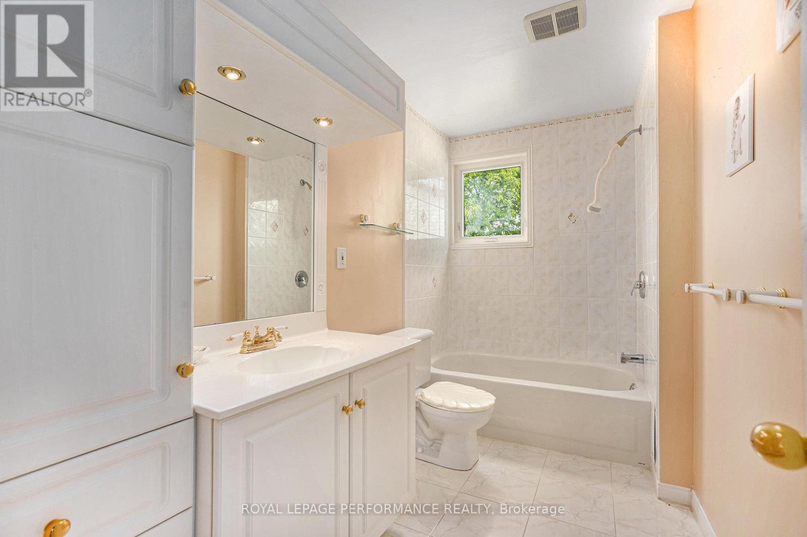 3 Four Seasons Drive, Ottawa, Ontario  K2E 7P7 - Photo 21 - X12194492