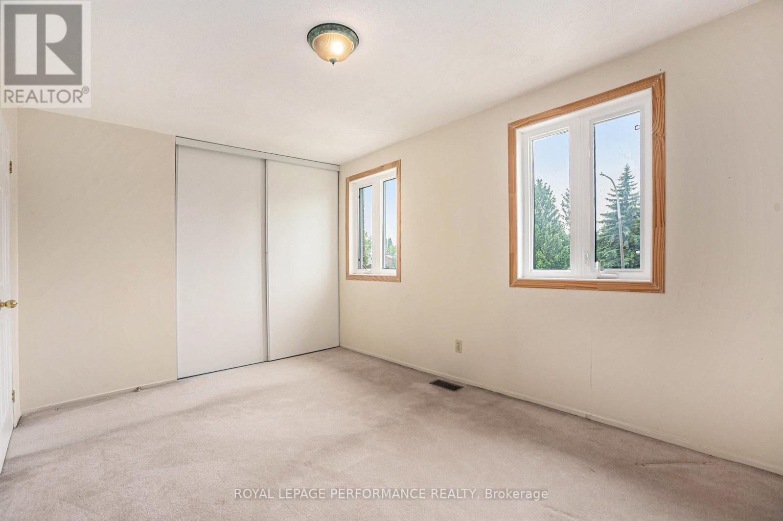 3 Four Seasons Drive, Ottawa, Ontario  K2E 7P7 - Photo 22 - X12194492